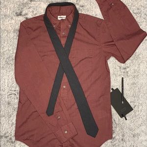 Old Navy Slim Fit Maroon Button Up